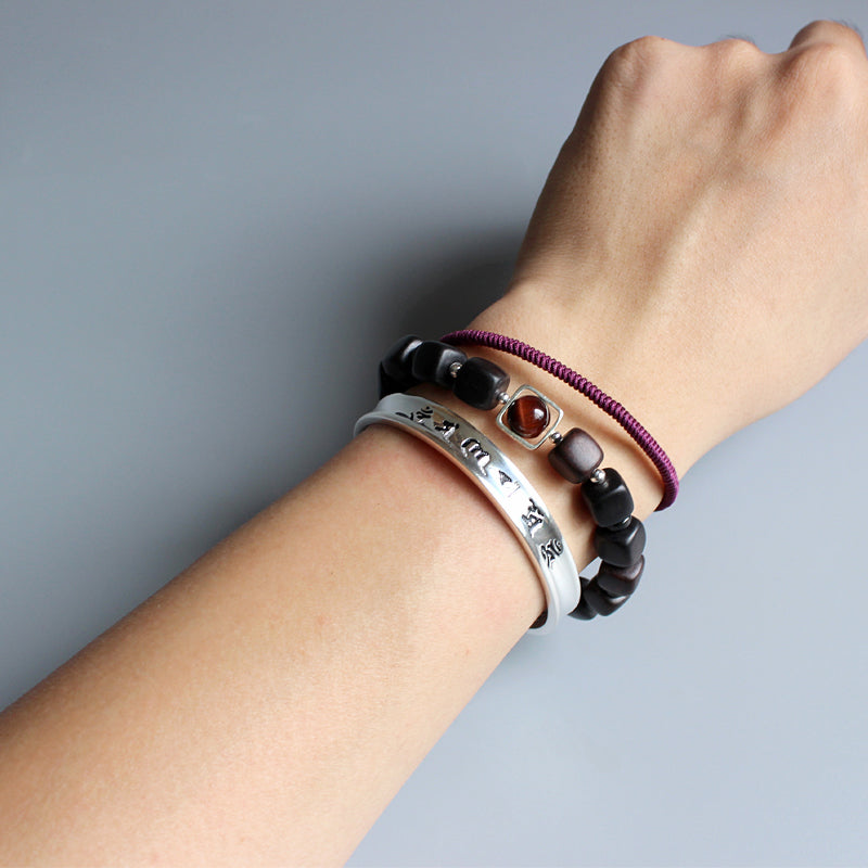 PRAJNA PARAMITA (PLATEADA ENVEJECIDA) - Pulsera tibetana artesanal con el mantra: "Om Mani Padme Hum"