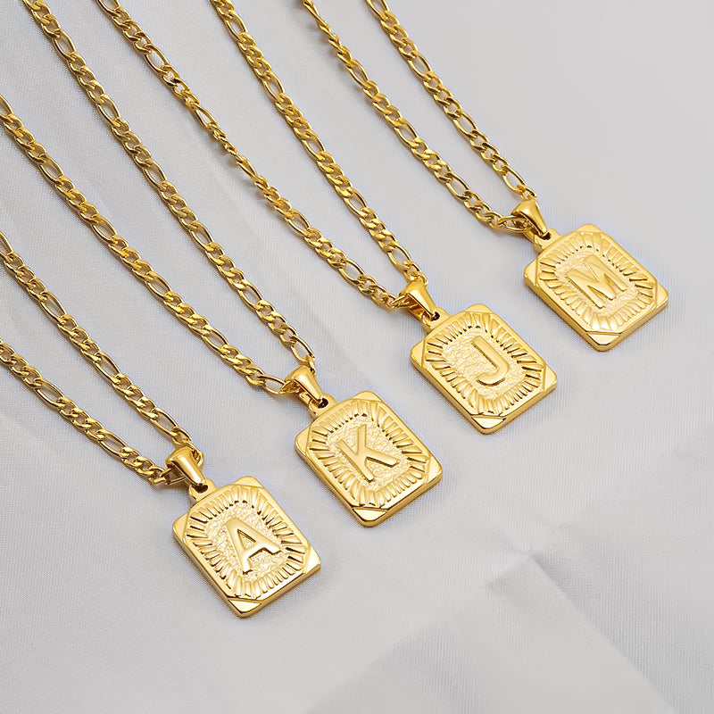 Colgante Rectangular con Inicial Personalizado | Acero Inoxidable con Baño de Oro 18K
