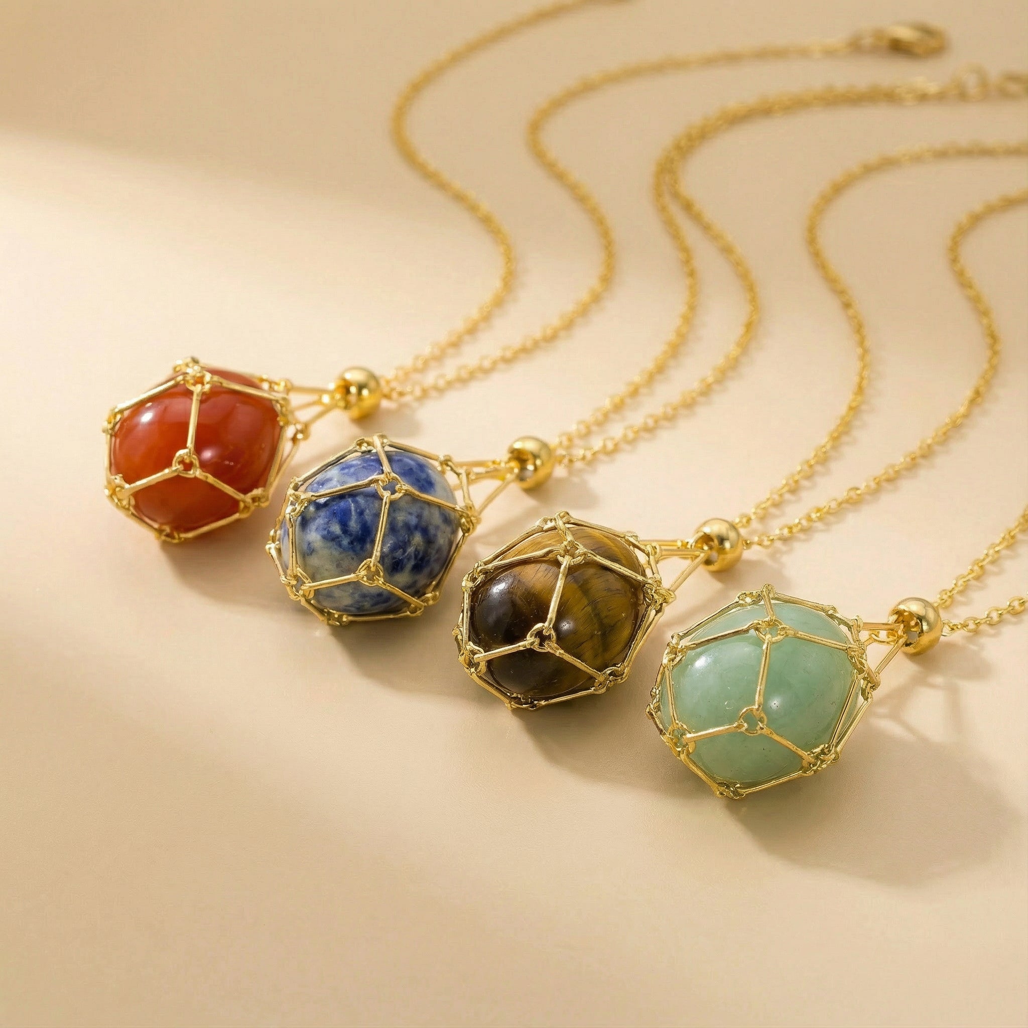 Colgante piedra natural en Jaula | Diseño Geométrico Minimalista de Acero Inoxidable