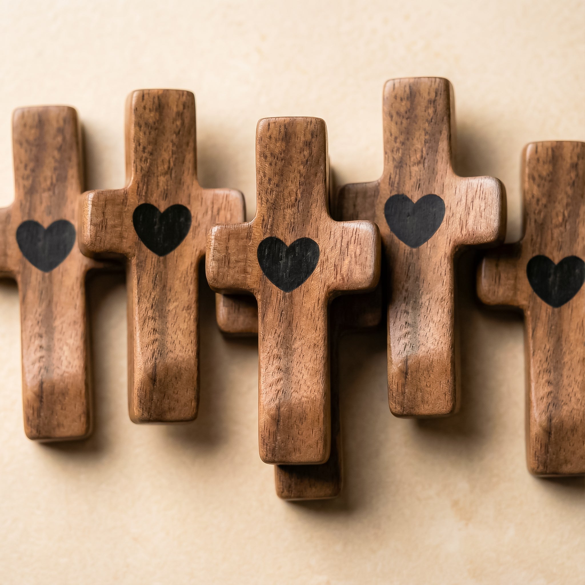 Set de 3 Cruces de Madera Decorativas | Símbolo con Significado | Para Hogar, Oficina o Regalo Especial