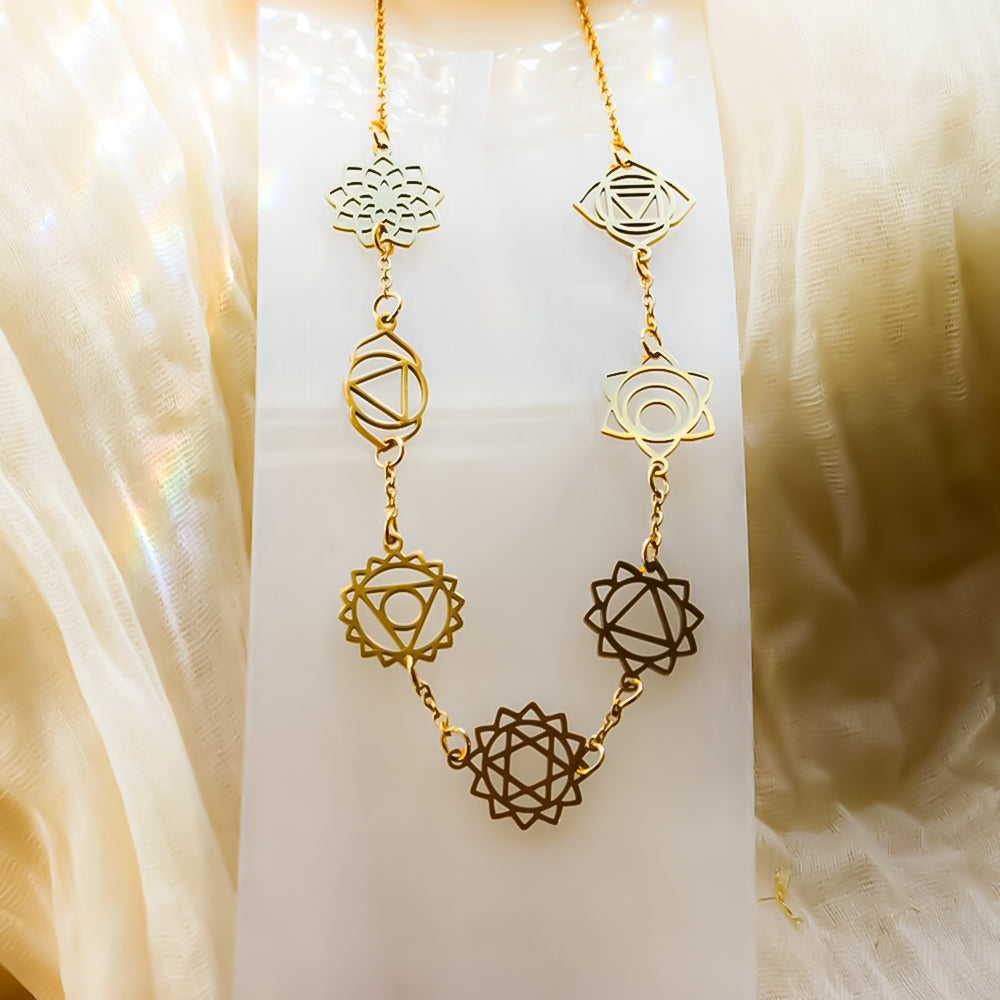 Colgante Chakras | Acero Inoxidable con baño oro 18K o plata | Equilibrio y Energía Interior