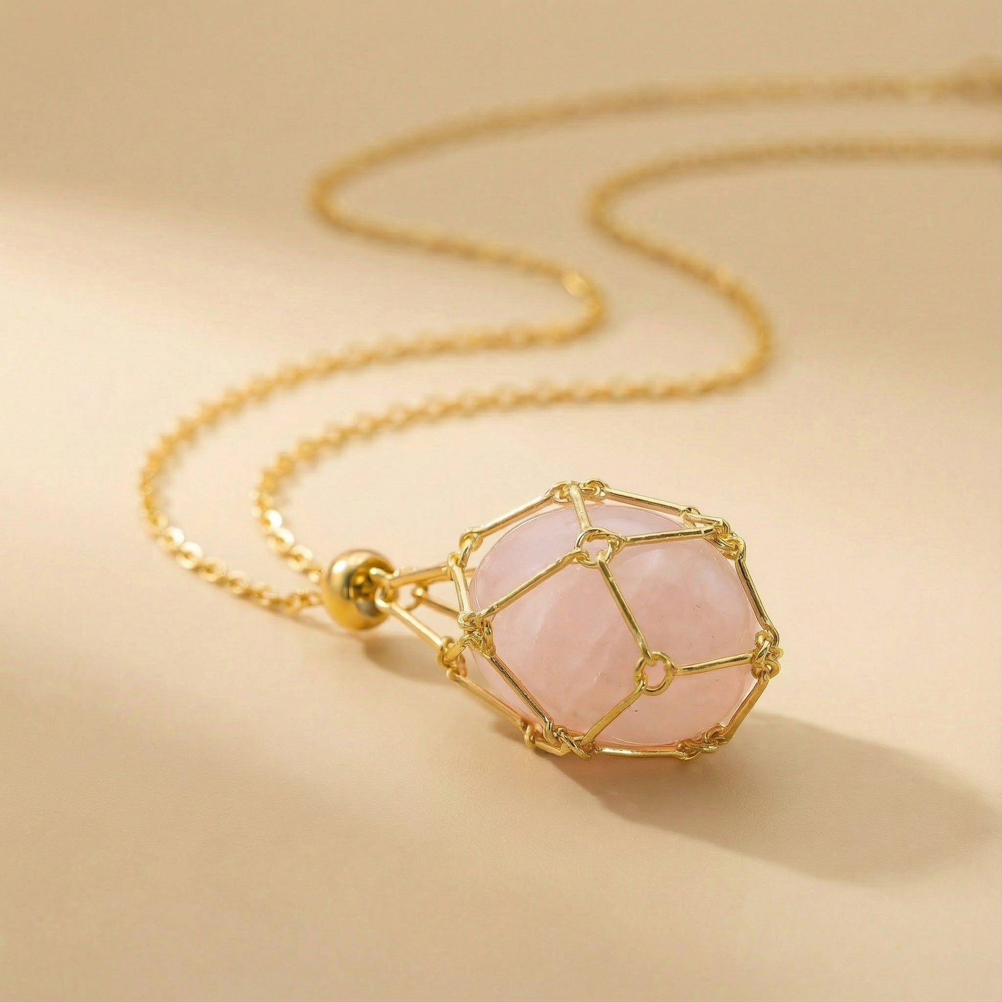 Colgante piedra natural en Jaula | Diseño Geométrico Minimalista de Acero Inoxidable