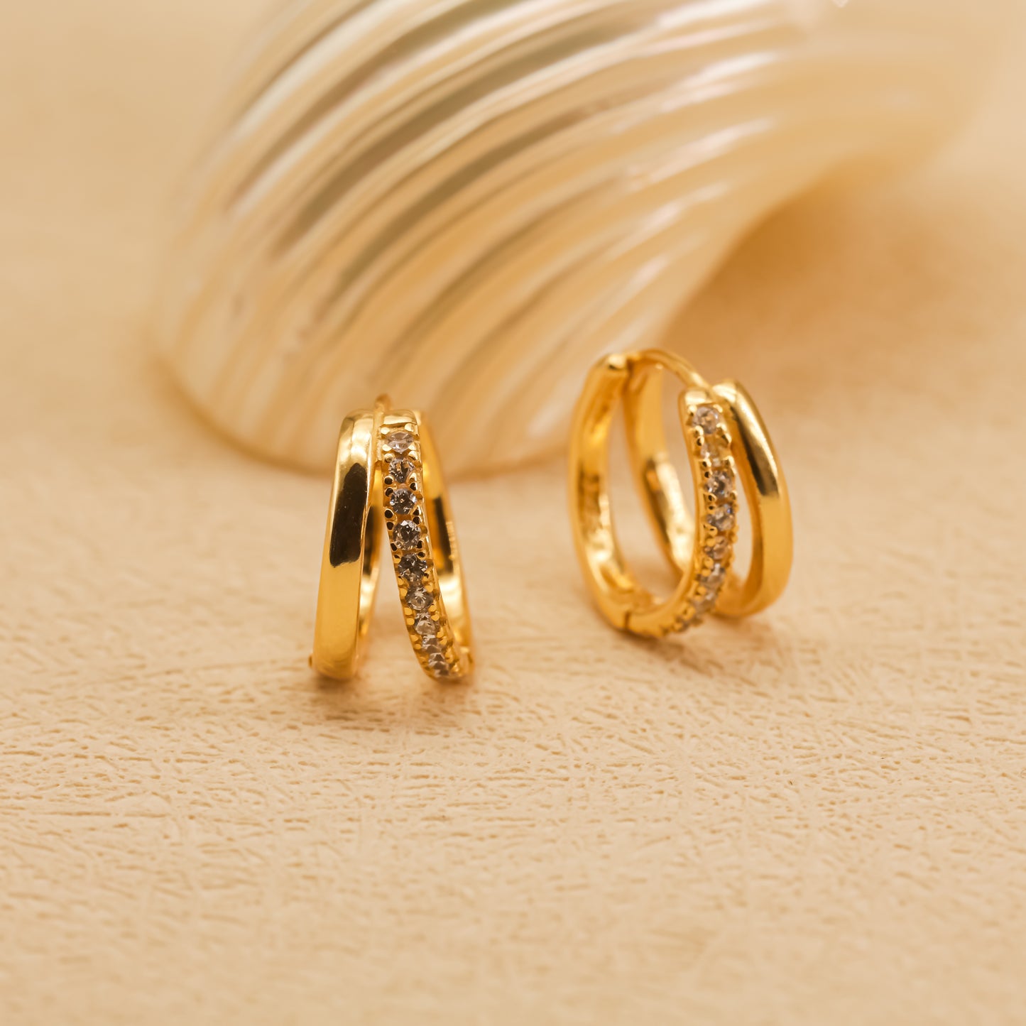 Pendientes de Doble Aro con Circonitas - Estilo huggie - Dahlia (2x1)