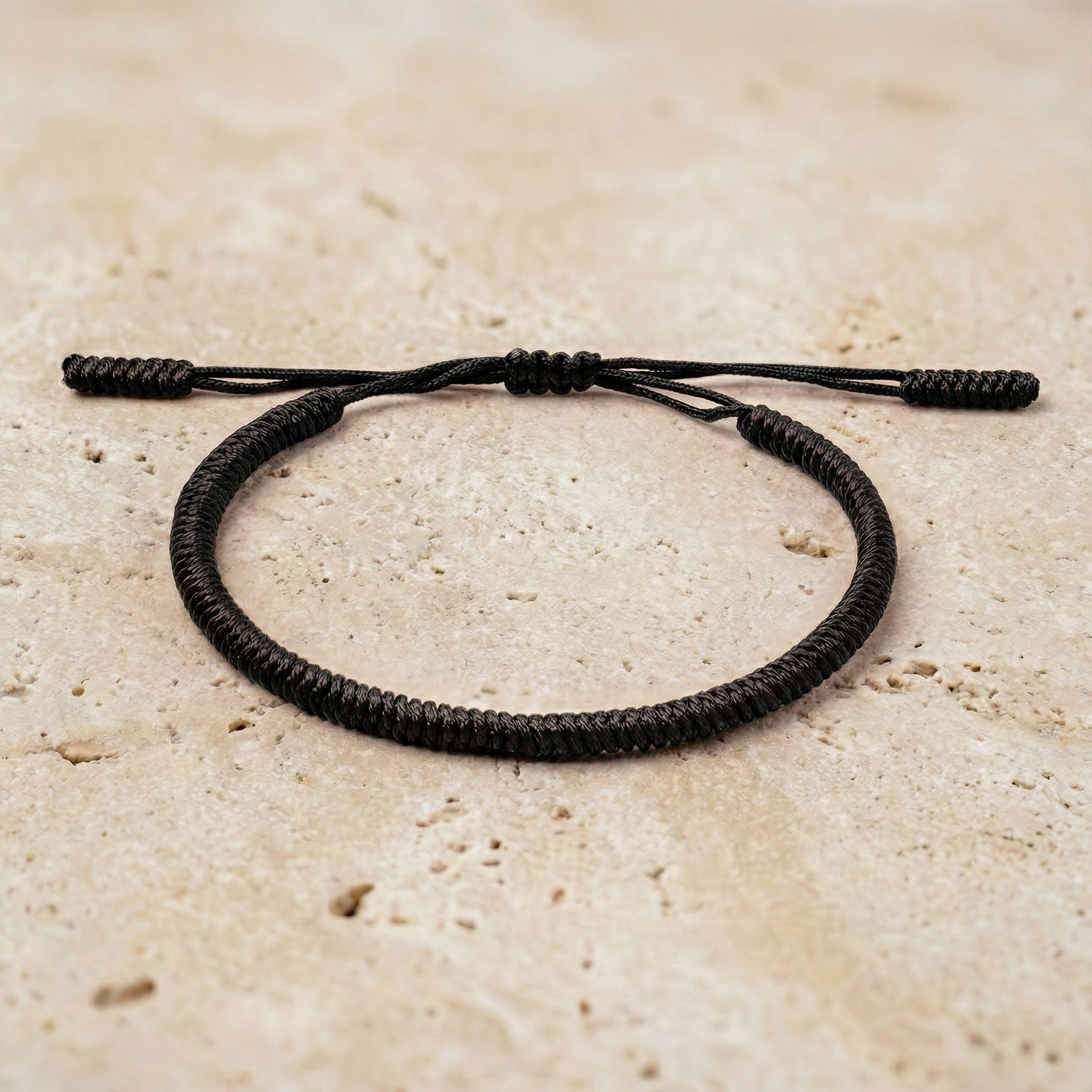 Pulsera Budista de Nudos Hecha a Mano | Protección, Suerte y Energía