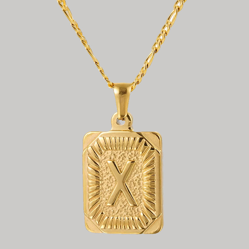 Colgante Rectangular con Inicial Personalizado | Acero Inoxidable con Baño de Oro 18K