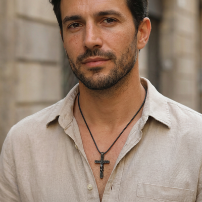 Colgante de Cruz  trenzada Retro para Hombre | Acabado Martillado para regalar