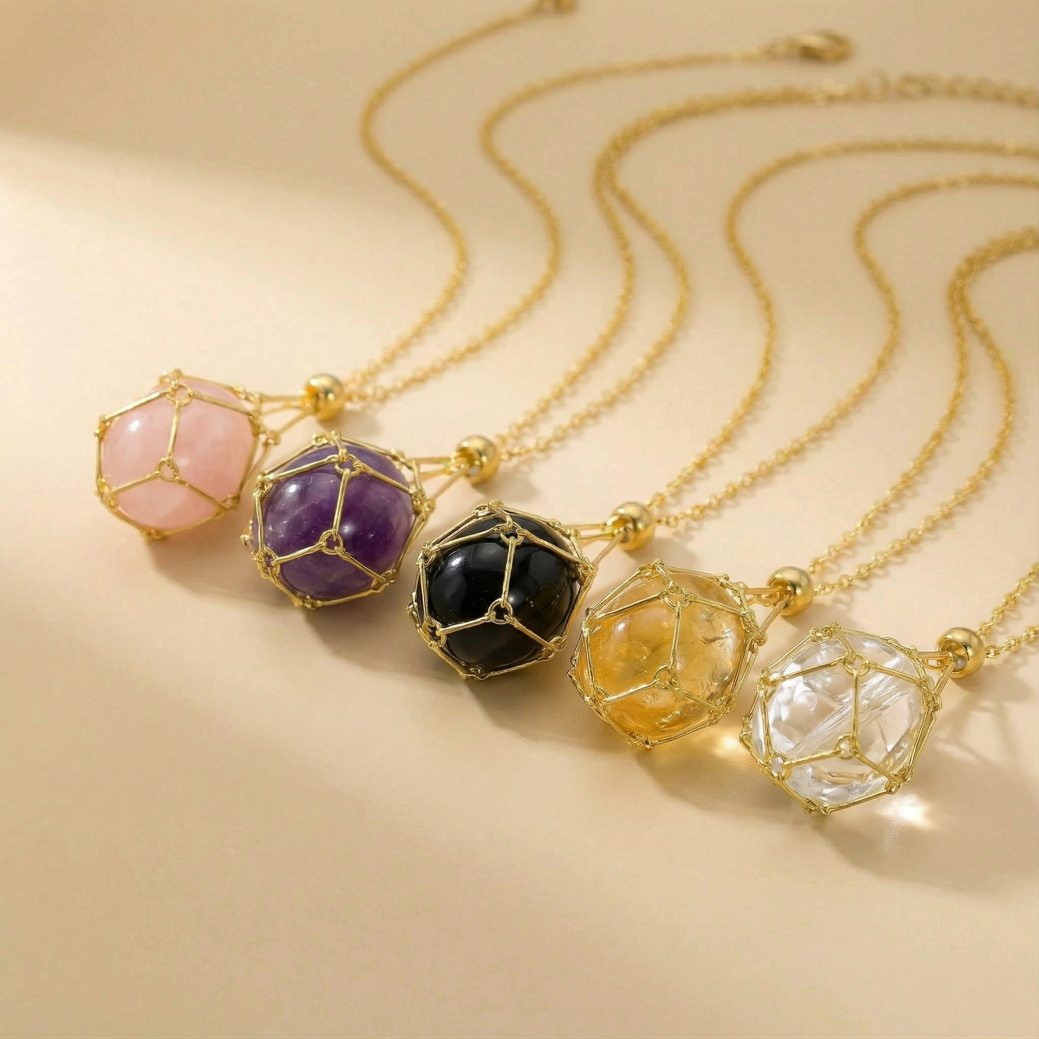 Colgante piedra natural en Jaula | Diseño Geométrico Minimalista de Acero Inoxidable