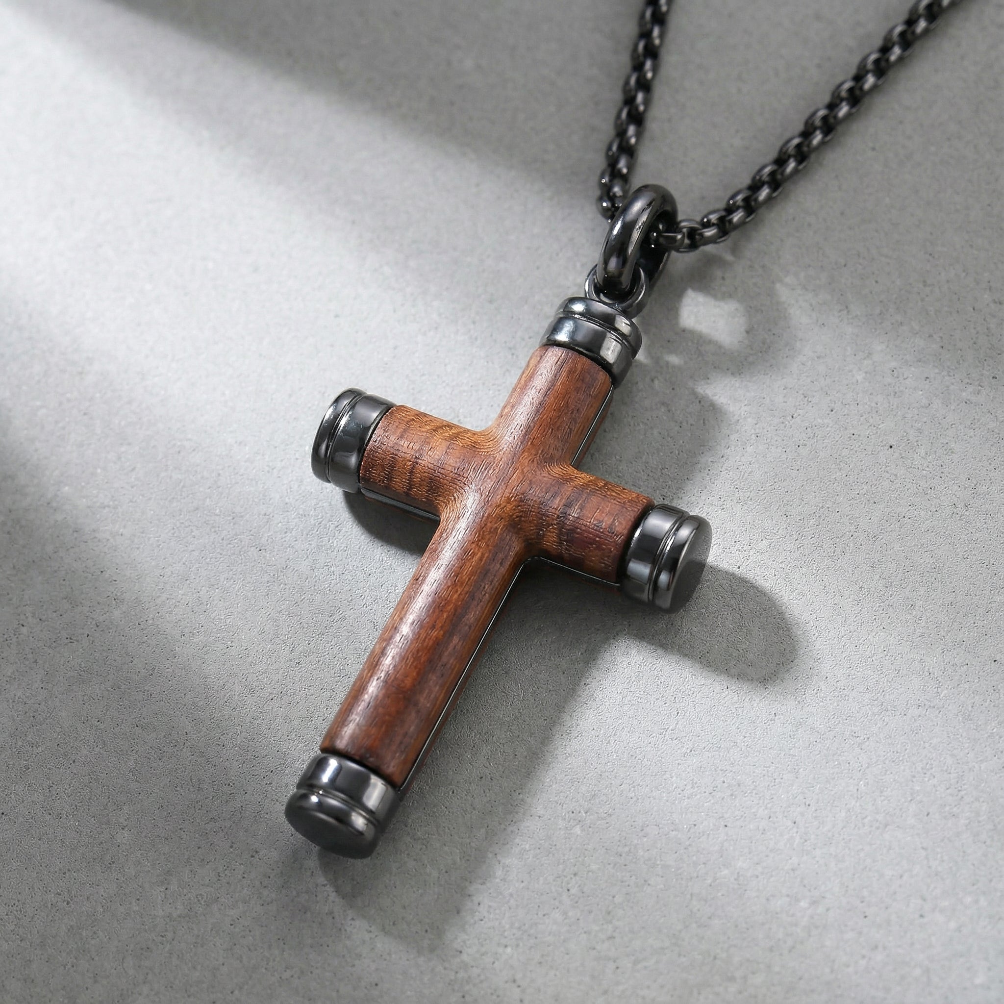 Colgante de Cruz de Madera Artesanal para Hombre | Regalo con Significado