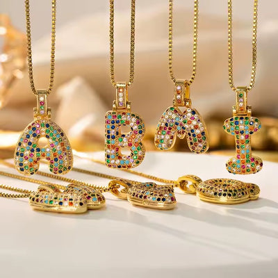 Colgante Inicial Bubble Multicolor | Baño de Oro 18K y Circonitas Arcoíris