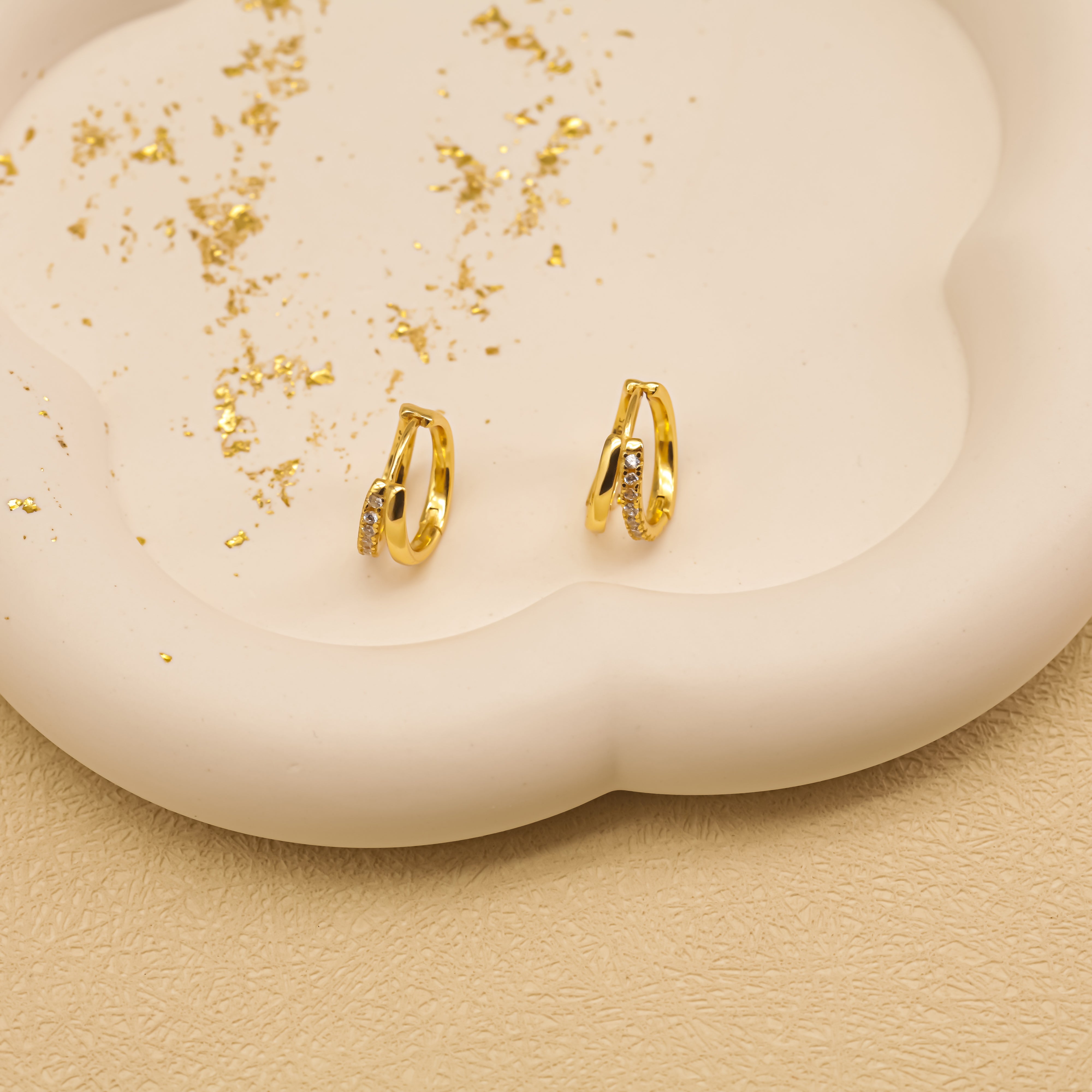 Pendientes de Doble Aro con Circonitas - Estilo huggie - Dahlia (2x1)