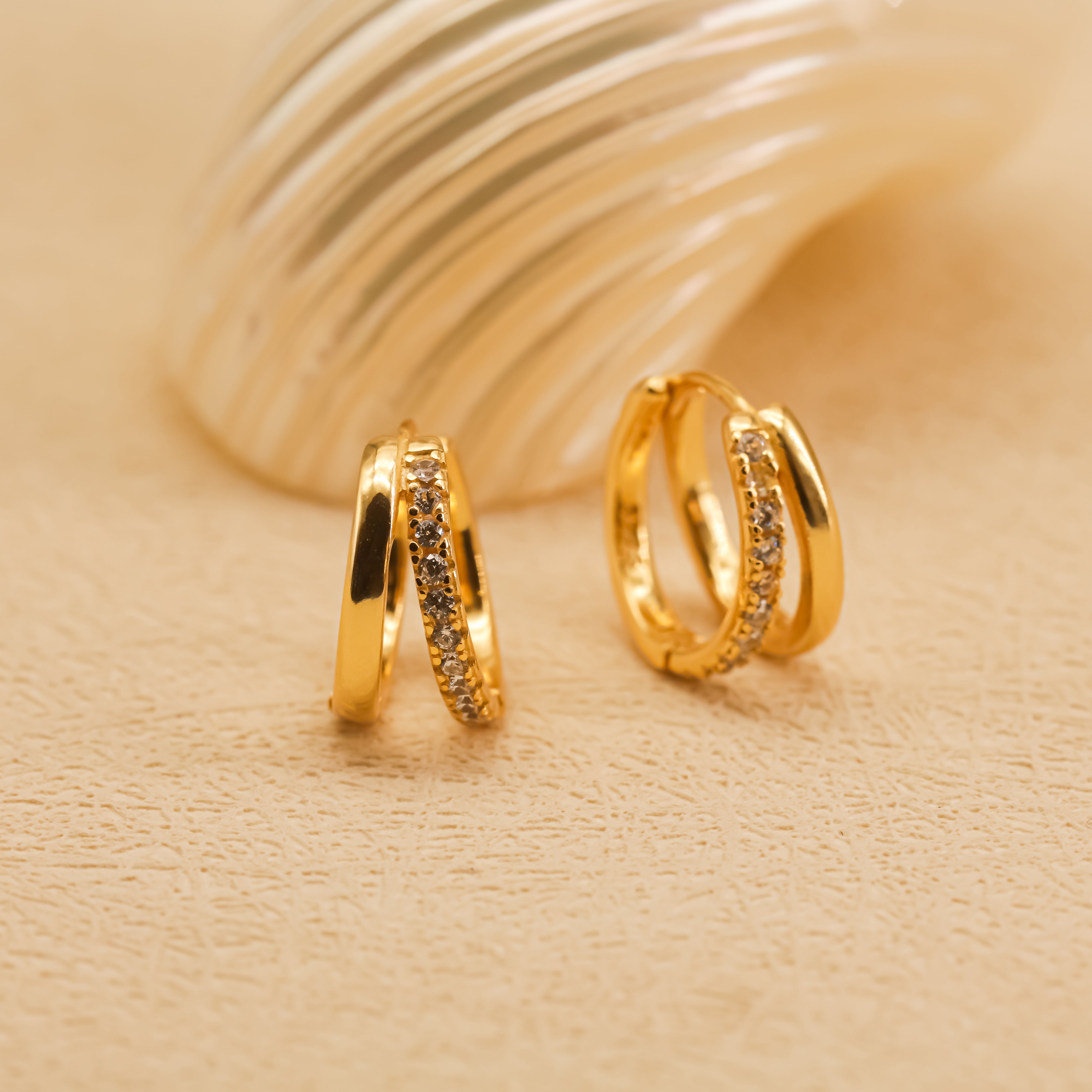 Pendientes de Doble Aro con Circonitas - Estilo huggie - Dahlia (2x1)