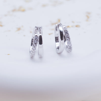 Pendientes de Doble Aro con Circonitas - Estilo huggie - Dahlia (2x1)