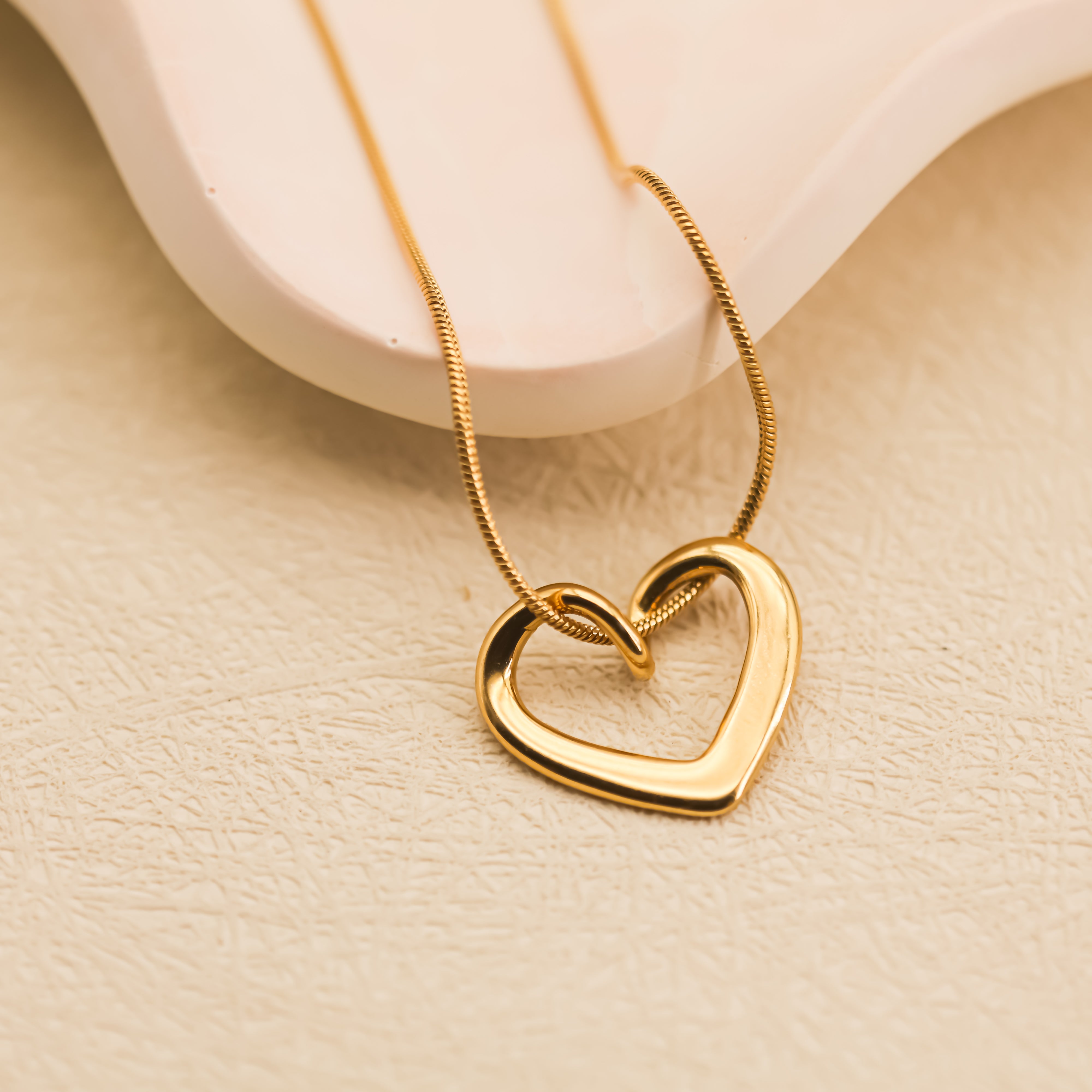 Colgante Corazón Infinito | Símbolo eterno de amor y conexión | Elegancia Atemporal