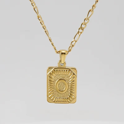 Colgante Rectangular con Inicial Personalizado | Acero Inoxidable con Baño de Oro 18K
