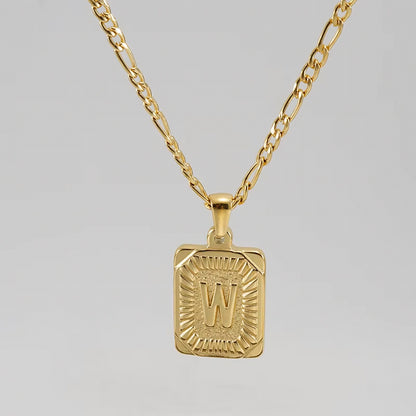Colgante Rectangular con Inicial Personalizado | Acero Inoxidable con Baño de Oro 18K