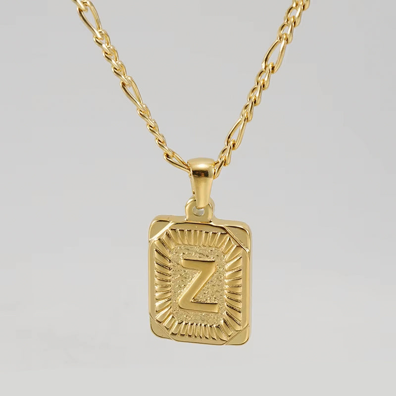Colgante Rectangular con Inicial Personalizado | Acero Inoxidable con Baño de Oro 18K