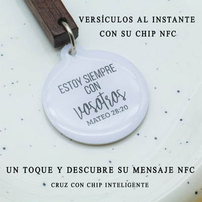 Cruz de Madera para coche con dispositivo NFC