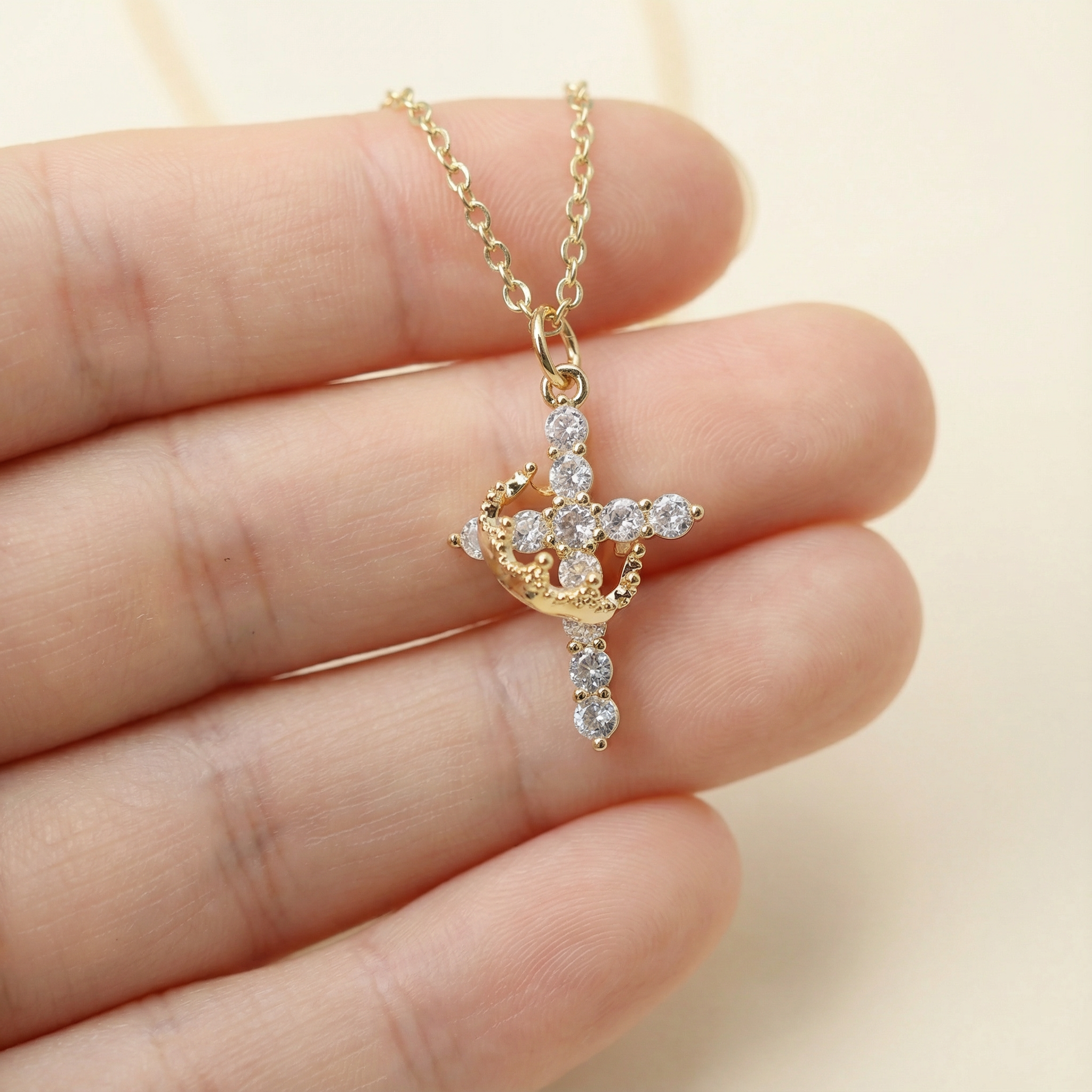 Colgante Cruz con Corona | Baño Oro 18K y Circonitas (2x1)