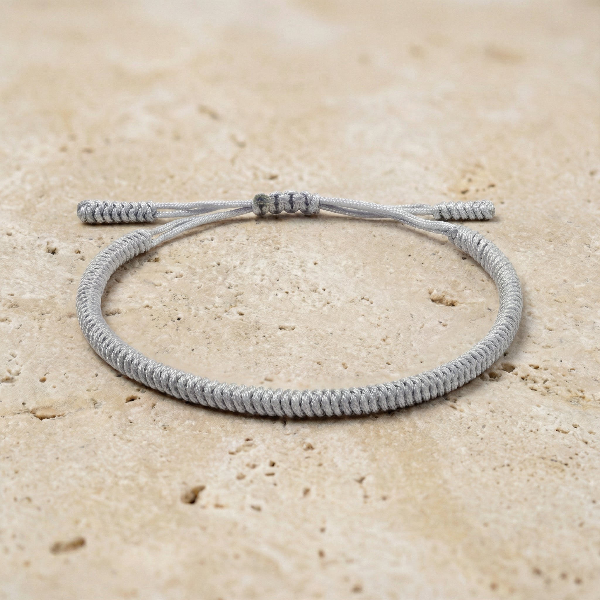 Pulsera Budista de Nudos Hecha a Mano | Protección, Suerte y Energía