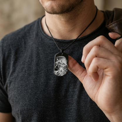 Colgante para Hombre Grabado Láser con Diseño Espiritual | Regalo con Significado